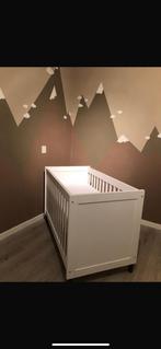 Mooie babykamer-Cabino-bedje-comode-kast., Kinderen en Baby's, Kinderkamer | Complete kinderkamers, Ophalen, Zo goed als nieuw