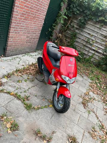Gilera runner fx 125cc duitse papieren beschikbaar voor biedingen