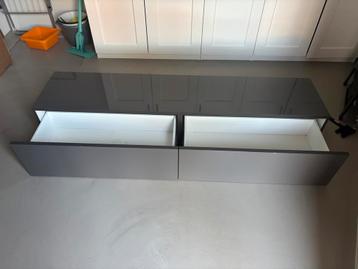 Tv-meubel gratis af te halen 180x42x30 (bxdxh)