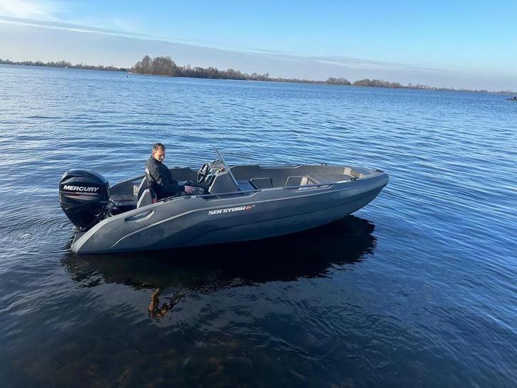 Nieuwe seastorm 17 HPDE, Watersport en Boten, Vis- en Consoleboten, Nieuw, Tot 10 pk, 3 tot 6 meter, Benzine, Geen motor, Overige materialen