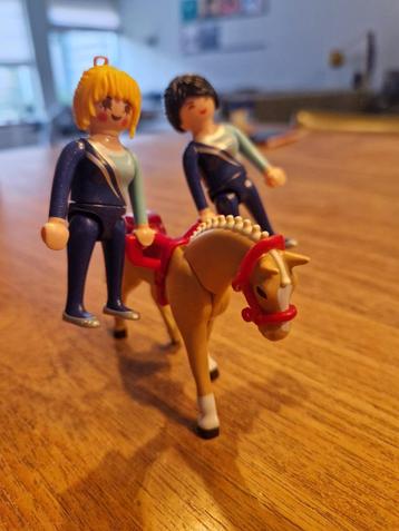 PLAYMOBIL Voltige team met paard beschikbaar voor biedingen
