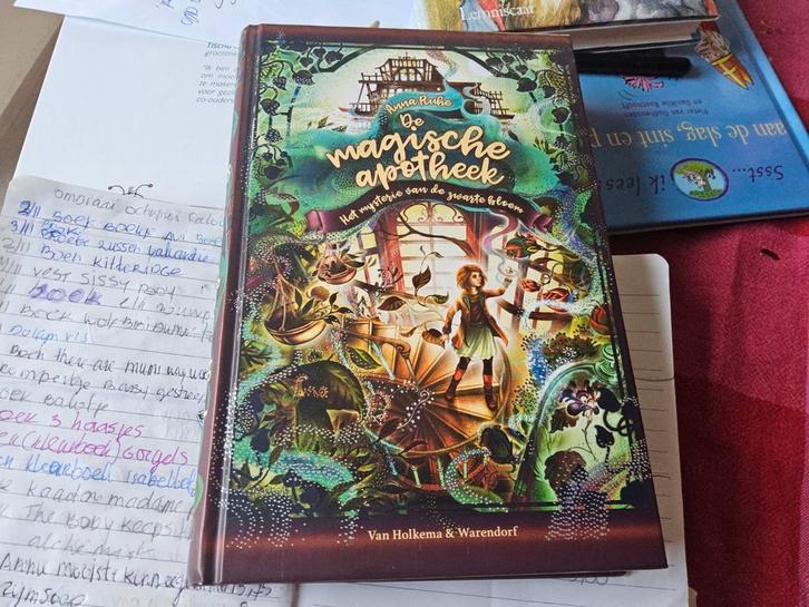 Magische Apotheek Het mysterie van de zwarte bloem, Boeken, Kinderboeken | Jeugd | onder 10 jaar, Zo goed als nieuw, Fictie algemeen