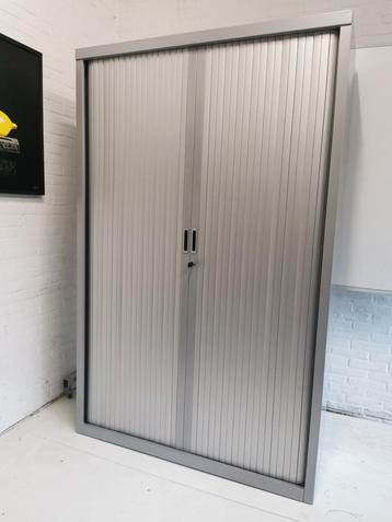 Opberg/garagekast beschikbaar voor biedingen