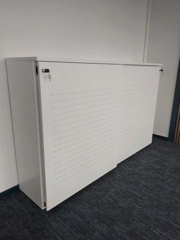 Nieuwstaat Akoestische archiefkasten(nieuwprijs 1692,00) beschikbaar voor biedingen