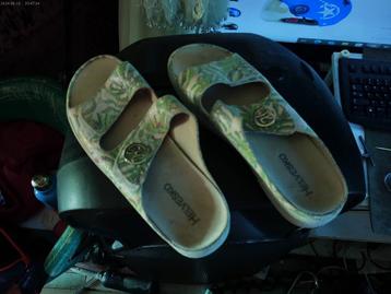 helvesko slippers sandalen bijna nieuw mt 42 beschikbaar voor biedingen
