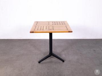 11 klap terrastafels teak 70x70cm horeca beschikbaar voor biedingen