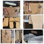 Chaneltas hobo tas met bundles 4in1 alles niuew, Ophalen of Verzenden, Nieuw, Beige