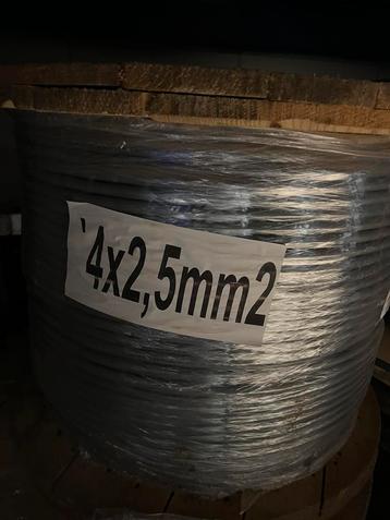 Ymvk kabel 4x2,5mm2 € 1,35 ex pm Los of Haspel beschikbaar voor biedingen