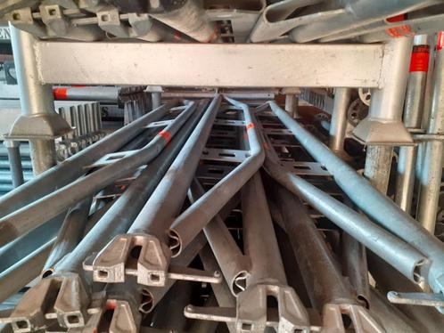 16x Layher 207 dubbel liggers, Doe-het-zelf en Verbouw, Steigers, Zo goed als nieuw, Gevelsteiger, 5 meter of hoger, Ophalen