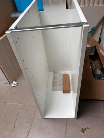 Ikea Metod keukenkast. 30 cm breed NIEUW