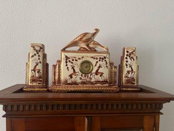 Art Deco Klokkenset met Gazellen beschikbaar voor biedingen