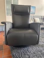 Prominent grijze relaxfauteuil, Huis en Inrichting, Fauteuils, Ophalen, Minder dan 75 cm, Leer, Zo goed als nieuw
