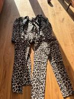 Pak in panterprint broek met colbert 2x, Ophalen of Verzenden, Zo goed als nieuw