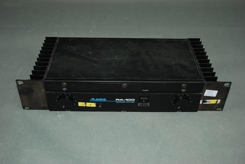 Alesis Versterker met flightcase  RA100   <230504>, Muziek en Instrumenten, Instrumenten | Onderdelen, Gebruikt, Ophalen