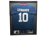Jari Litmanen AFC Ajax 94/95 gesigneerd ingelijst uit shirt, Soccersignings.nl, Shirt, Nieuw, Ophalen of Verzenden