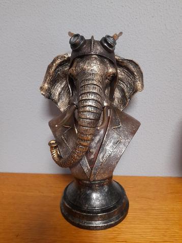 Borst beeld olifant  beschikbaar voor biedingen
