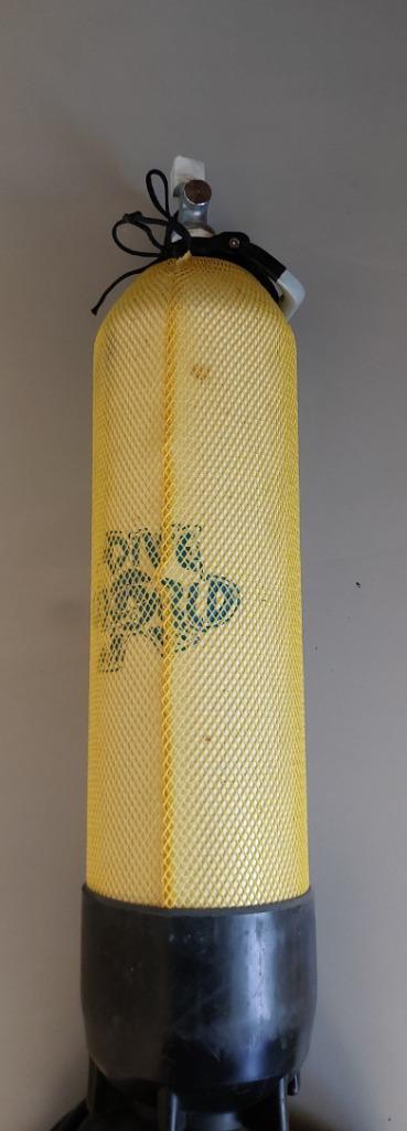 12 liter duikfles keur DIN + INT insert  net kraan en voet, Watersport en Boten, Duiken, Zo goed als nieuw, Duikfles, Ophalen of Verzenden