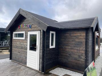 DEMO-Model Blokhut 44 mm met binnenvloer, 450 x 270 cm beschikbaar voor biedingen