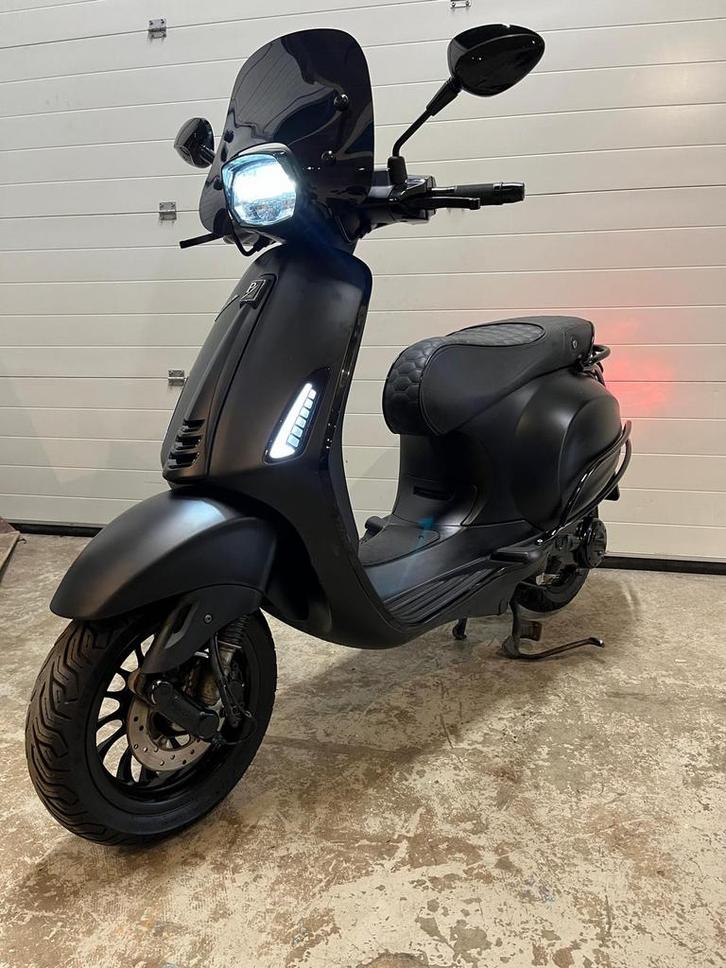 Vespa Sprint Notte | 2020 | brom | zelioni | malossi | zino, Fietsen en Brommers, Scooters | Vespa, Gebruikt, Overige modellen