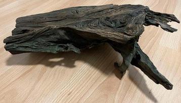 Groot stuk kienhout Tropisch hout beschikbaar voor biedingen