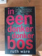 In een donker, donker bos (Veldboeket special 2018), Ruth Ware, Ophalen of Verzenden, Zo goed als nieuw, Nederland