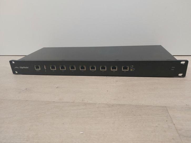 Ubiquiti EdgeRouter ER-8 (8 Ports), Computers en Software, Routers en Modems, Refurbished, Router, Ophalen of Verzenden