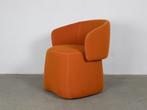 Patricia Urquiola Fauteuil annex pouf voor Haworth, Minder dan 75 cm, Ophalen of Verzenden, Zo goed als nieuw, 50 tot 75 cm