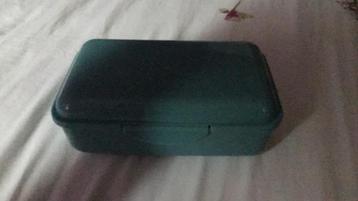 Lunch trommel nieuw beschikbaar voor biedingen