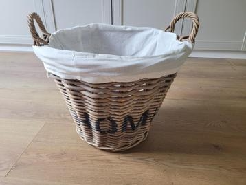 Rieten mand (42 cm diameter) beschikbaar voor biedingen