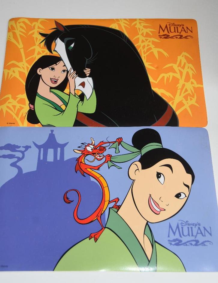 2 Disney Mulan placemats, Verzamelen, Disney, Gebruikt, Overige typen, Overige figuren, Ophalen of Verzenden
