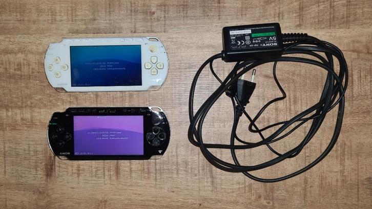 Sony PSP-1004 Zwart & Wit – Compleet, goed werkend, Spelcomputers en Games, Spelcomputers | Sony PSP, Zo goed als nieuw, PSP, Ophalen