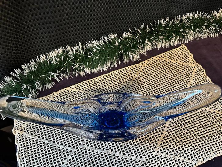 Murano Glas Schaal - Prachtig Blauw, Huis en Inrichting, Woonaccessoires | Schalen en Manden, Zo goed als nieuw, Schaal, Overige vormen