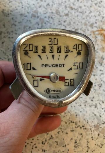 Snelheidsmeter Peugeot beschikbaar voor biedingen