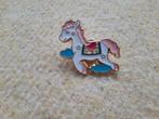 1 pin van een kleurrijk paard te koop, Verzamelen, Speldjes, Pins en Buttons, Ophalen of Verzenden, Nieuw, Overige onderwerpen