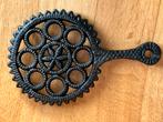 Gietijzeren Onderzetter met Handvat Vintage, Antiek en Kunst, Curiosa en Brocante, Ophalen of Verzenden