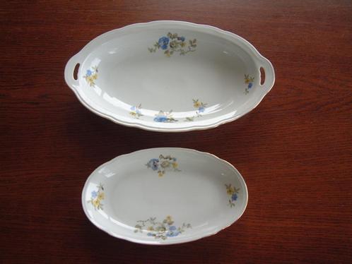 2 gave antieke brood en beleg schaal blauw geel en wit bloem, Antiek en Kunst, Antiek | Schalen, Ophalen of Verzenden
