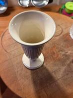 Wedgwood Etruria Barlaston Vaas, Huis en Inrichting, Woonaccessoires | Vazen, Ophalen, Wit, Aardewerk of Porselein, Zo goed als nieuw
