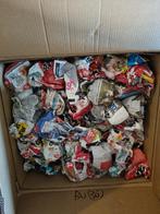 1 doos met 50 vintage porseleinen kopjes en schotels, Ophalen