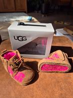 UGG Baby Neumel Chopd - Maat 0/1 (0-6 mnd) - Nieuw!, Slofjes, UGG, Jongetje of Meisje, Nieuw