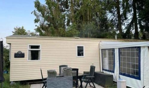 Stacaravan met staanplaats, Caravans en Kamperen, Stacaravans, tot en met 6, Ophalen of Verzenden