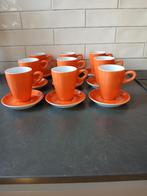 Walküre Alta oranje grote kopjes met schoteltjes (9), Huis en Inrichting, Keuken | Servies, Ophalen of Verzenden, Zo goed als nieuw