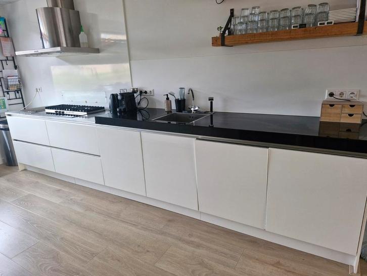 Complete keuken of onderdelen los, Huis en Inrichting, Keuken | Complete keukens, Gebruikt, Dubbelwandige keuken, Wit, Composiet