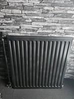 Radiator 70 x 70 incl ophangbeugels. Zwart gespoten, Ophalen