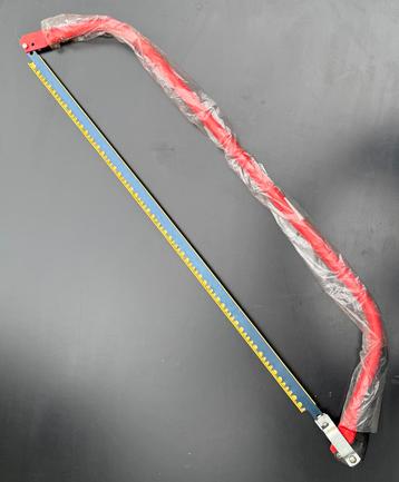 Boom-handzaag. Snoeizaag. beschikbaar voor biedingen