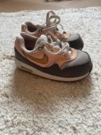 mooie en kleurrijke Nike kinderschoenen maat 23,5, Meisje, Schoenen, Ophalen of Verzenden, Zo goed als nieuw