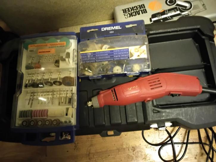 Diverse merken gereedschap, Doe-het-zelf en Verbouw, Gereedschap | Schuurmachines, Zo goed als nieuw, Overige typen, 600 tot 1200 watt