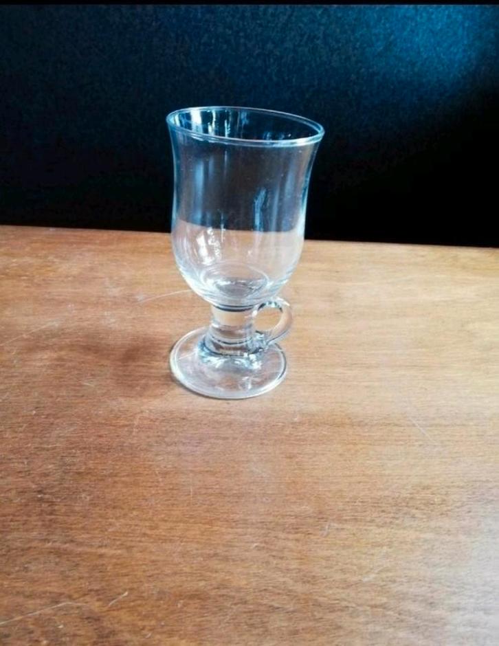 Glazen op voet voor warme dranken (6st beschikbaar), Verzamelen, Glas en Borrelglaasjes, Zo goed als nieuw, Overige typen, Ophalen of Verzenden