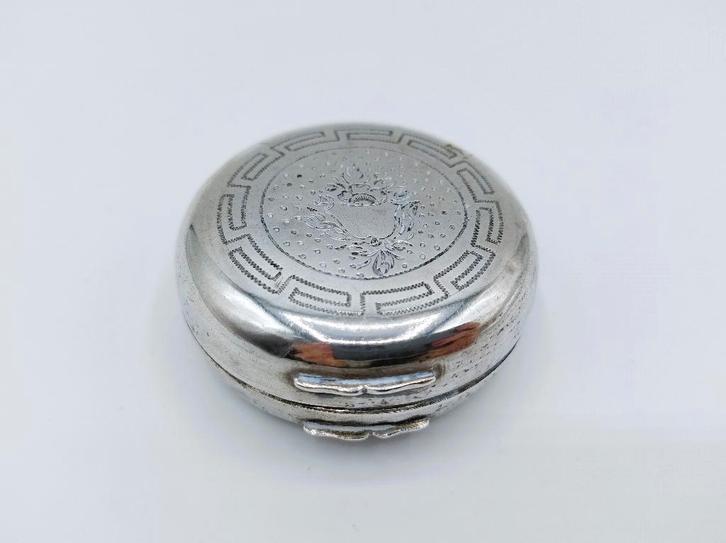 Zilveren pepermuntdoosje, J. van Geelen, Schoonhoven, 1869, Antiek en Kunst, Antiek | Goud en Zilver, Zilver, Verzenden