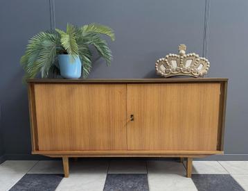60 jaren platen kast dressoir voor records platenspeler erop beschikbaar voor biedingen