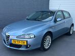 Alfa Romeo 147 1.6 T.Spark Business LEDER/CRUISE/CLIMA/LMV/P, Voorwielaandrijving, Gebruikt, Zwart, 4 cilinders